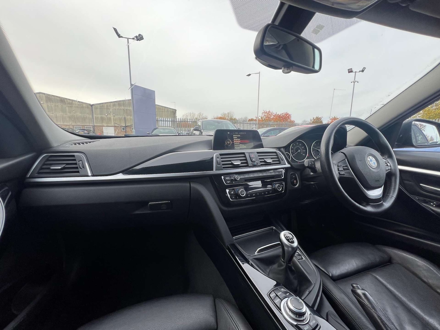 Used BMW 3 Series 2017 for sale - 76331509: Photo 44