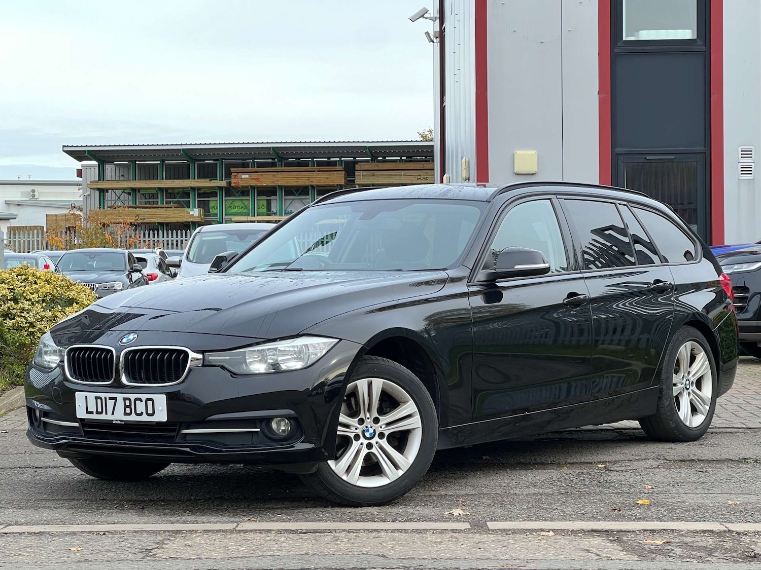 Used BMW 3 Series 2017 for sale - 76331509: Photo 5