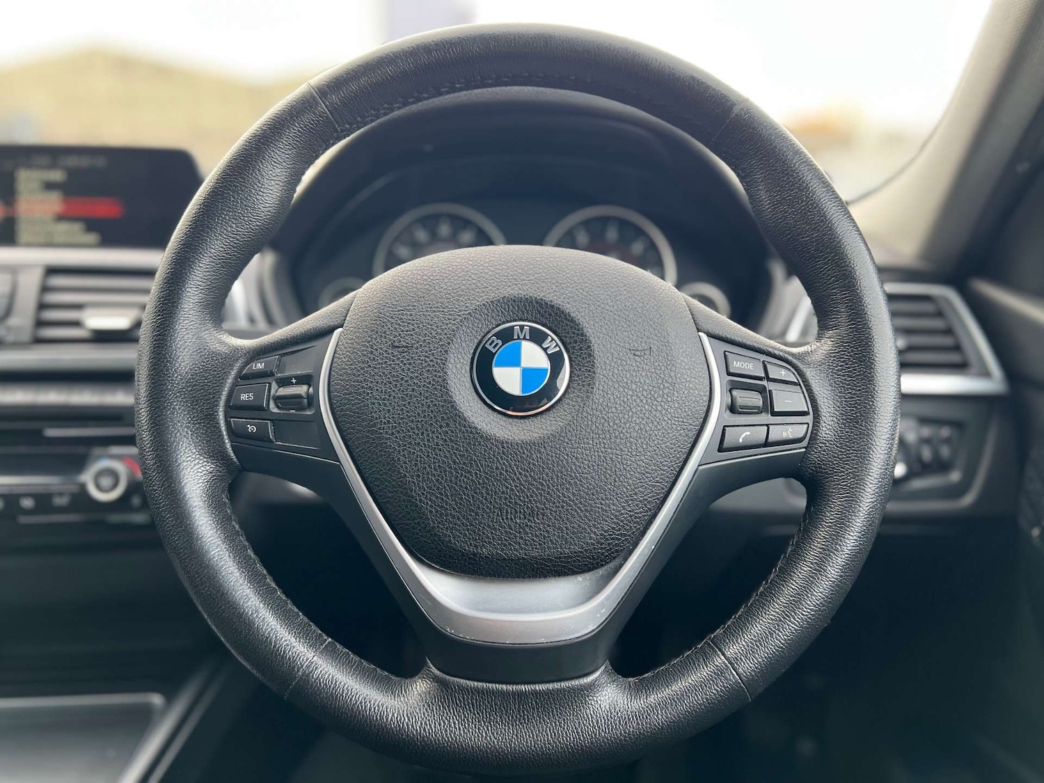 Used BMW 3 Series 2017 for sale - 76331509: Photo 75