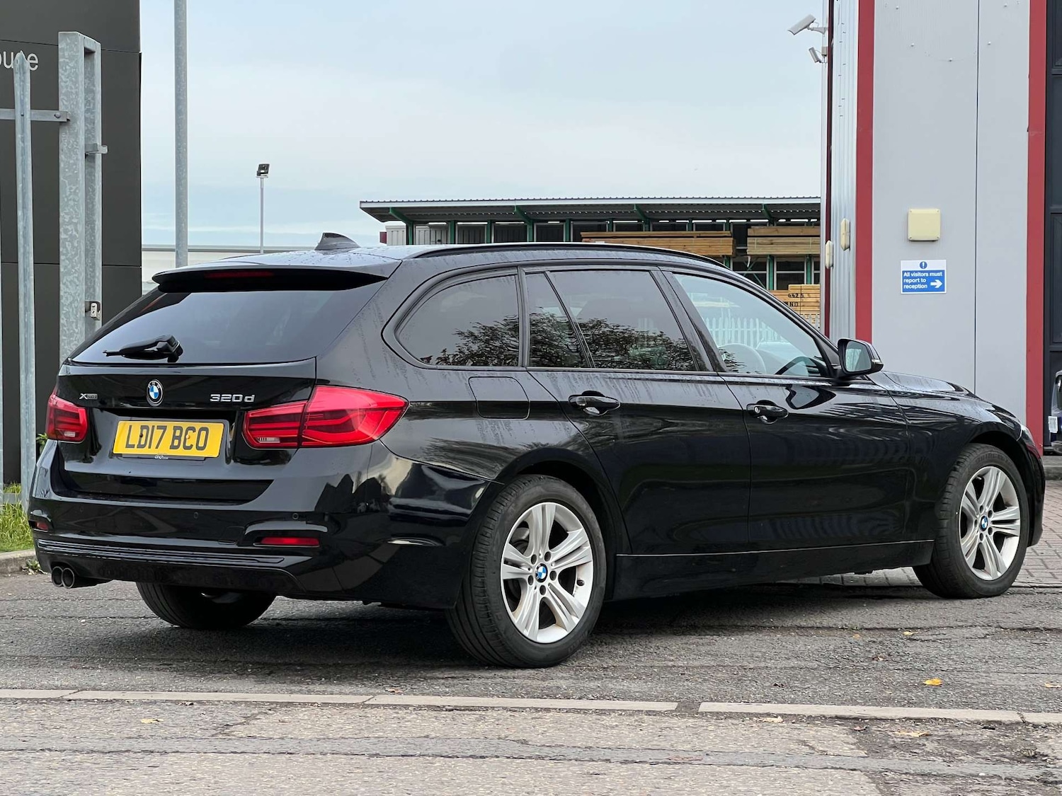 Used BMW 3 Series 2017 for sale - 76331509: Photo 8