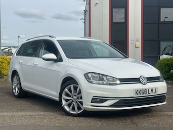 Used Volkswagen Golf 2019 for sale - 78480191: Photo