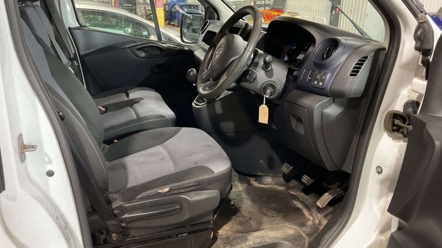 Used Vauxhall Vivaro 2015 for sale - 77889969: Photo 5