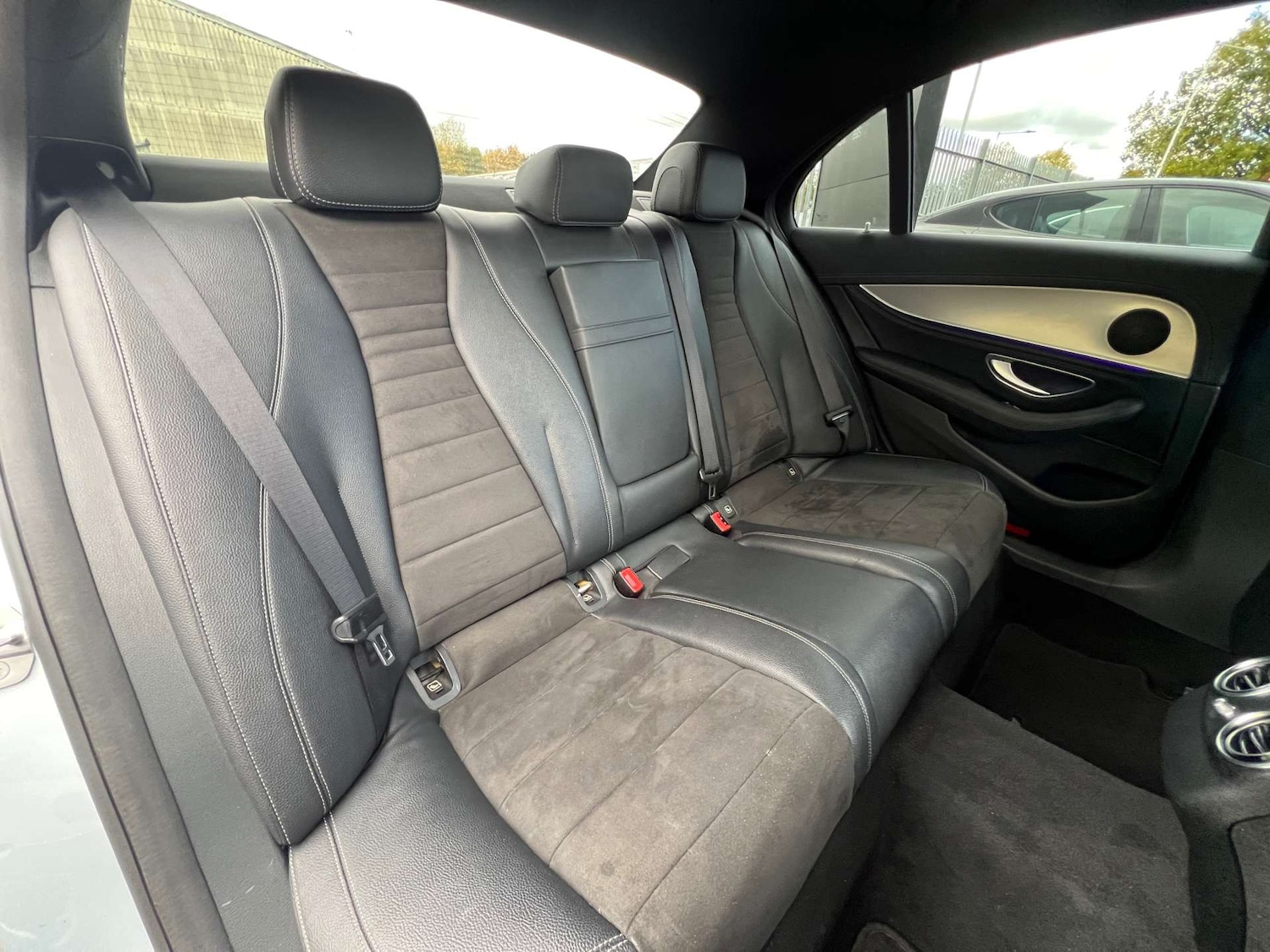 Used Mercedes-Benz E Class 2017 for sale - 76331505: Photo 33