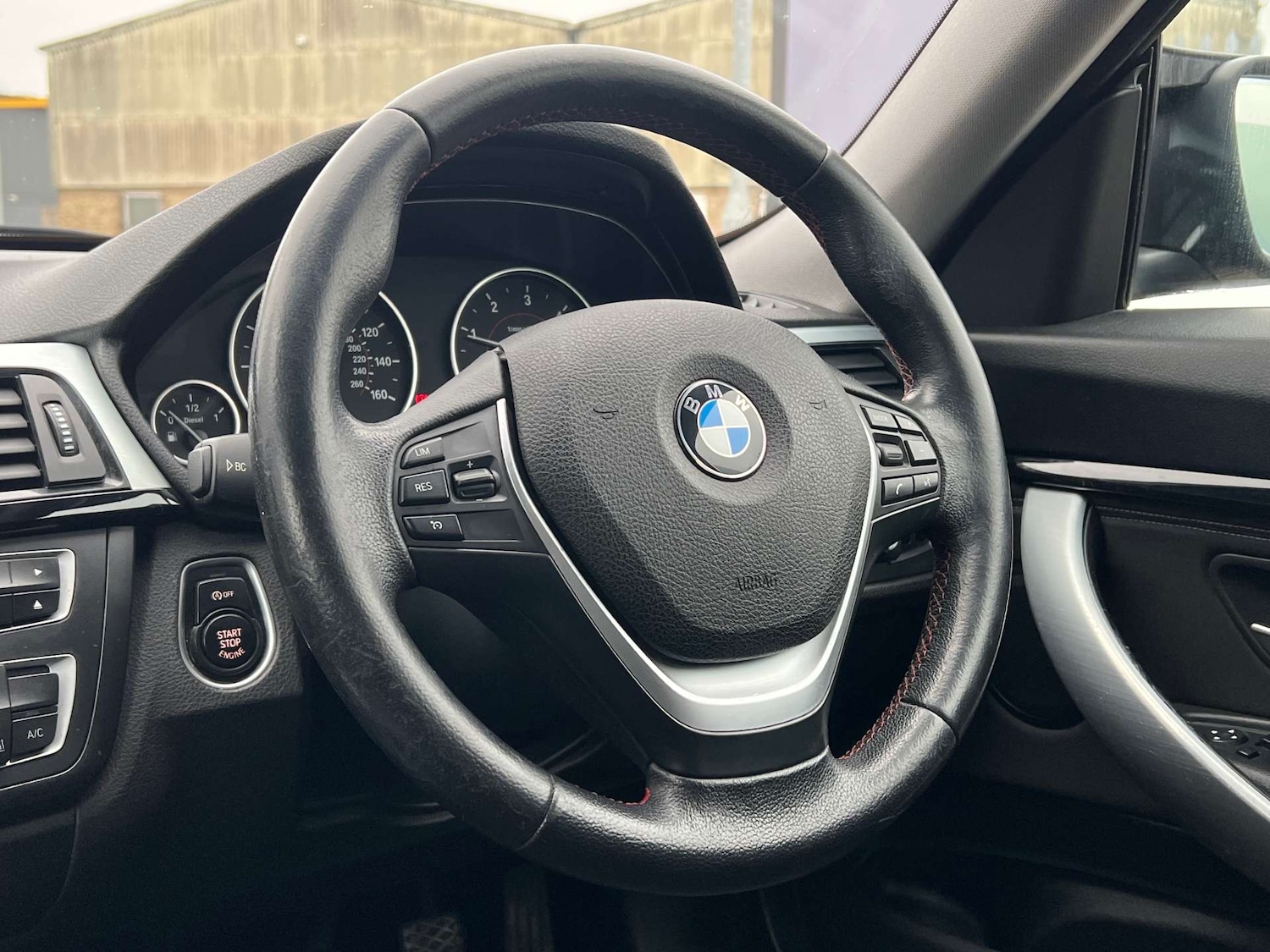 Used BMW 3 Series 2015 for sale - 77328604: Photo 26