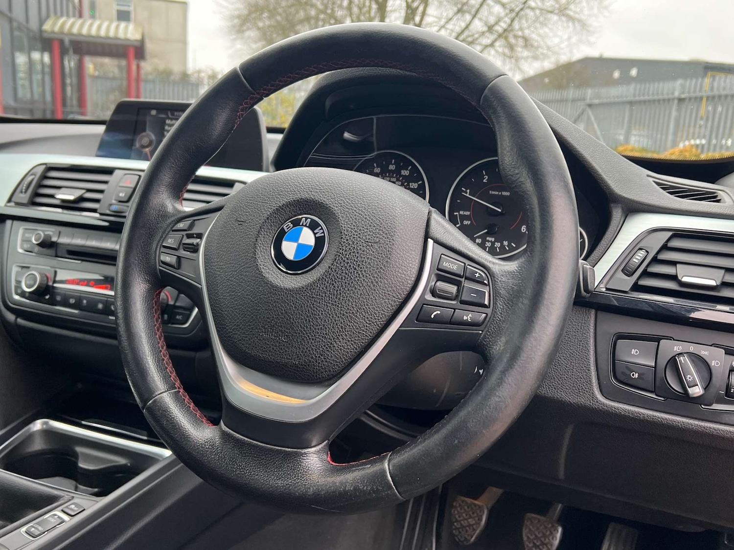 Used BMW 3 Series 2015 for sale - 77328604: Photo 29