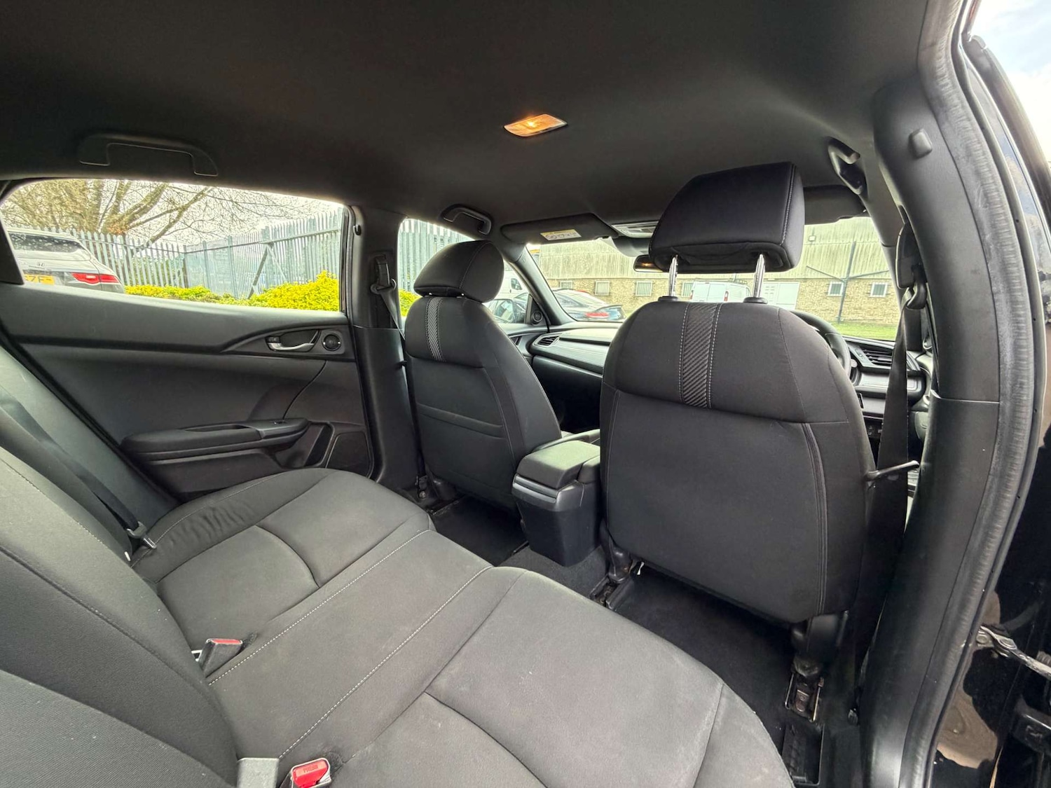 Used Honda Civic 2017 for sale - 77662826: Photo 32