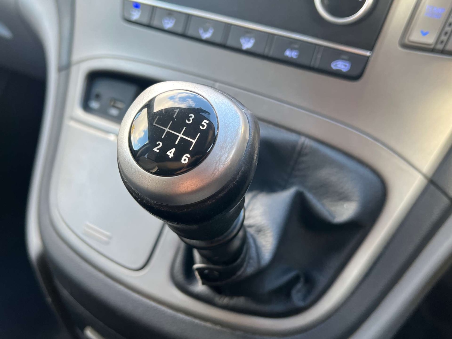 Used Hyundai i800 2018 for sale - 77378406: Photo 48