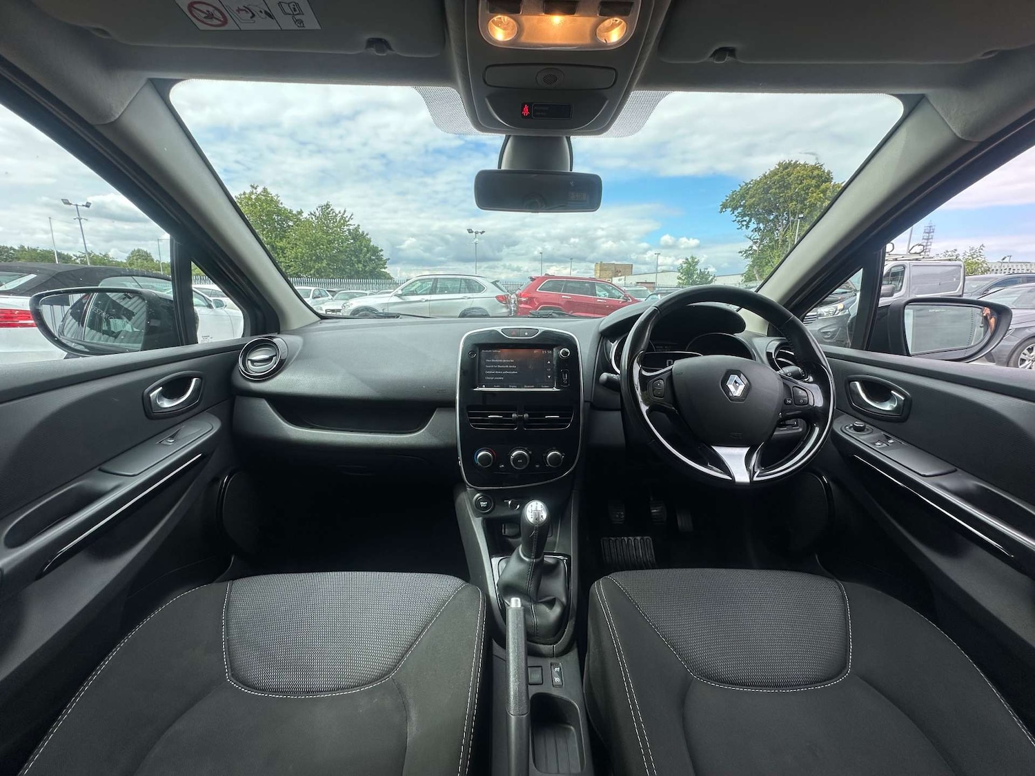 Used Renault Clio 2015 for sale - 77096052: Photo 12