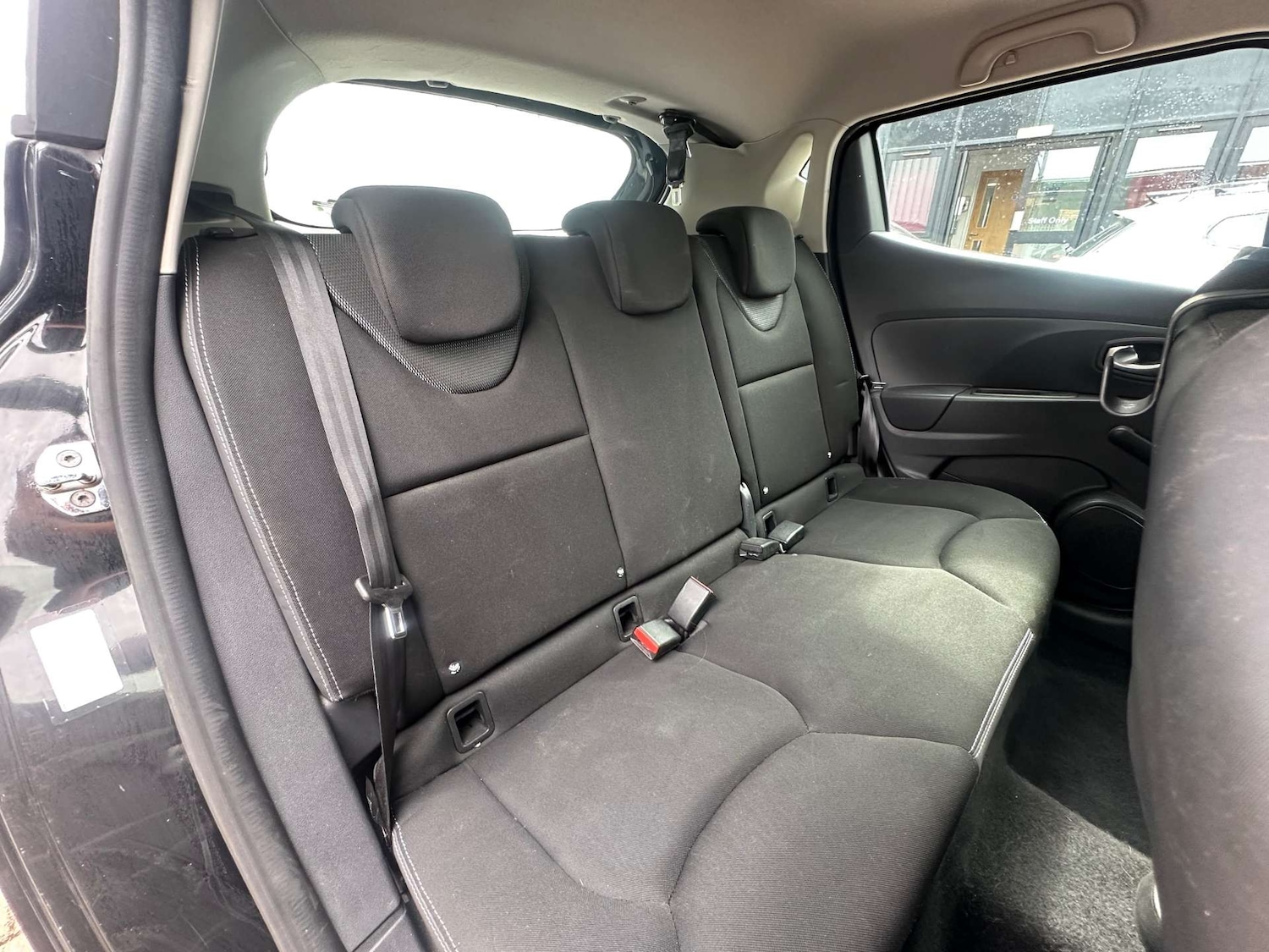 Used Renault Clio 2015 for sale - 77096052: Photo 19