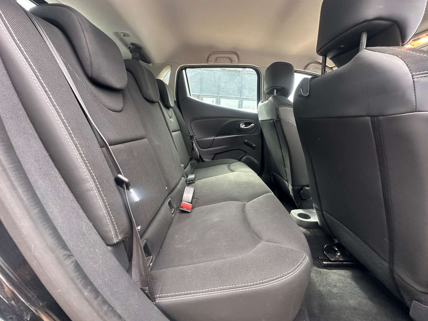 Used Renault Clio 2015 for sale - 77096052: Photo 20