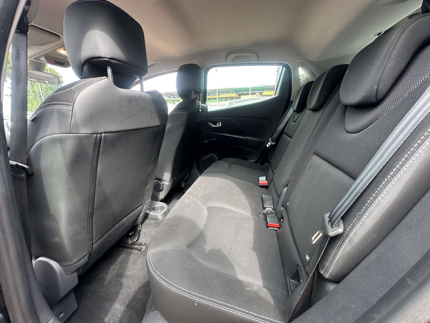 Used Renault Clio 2015 for sale - 77096052: Photo 23