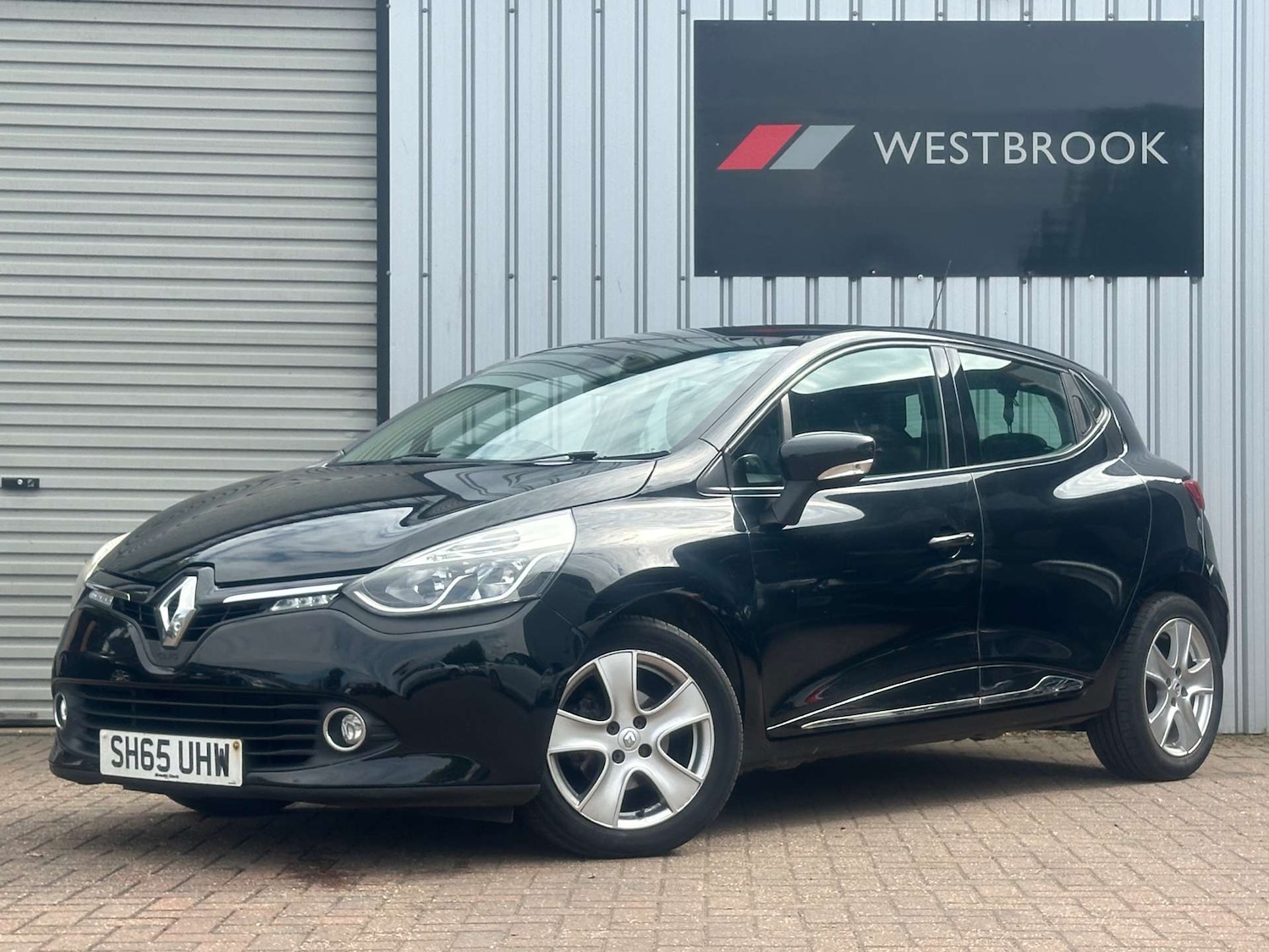 Used Renault Clio 2015 for sale - 77096052: Photo 3