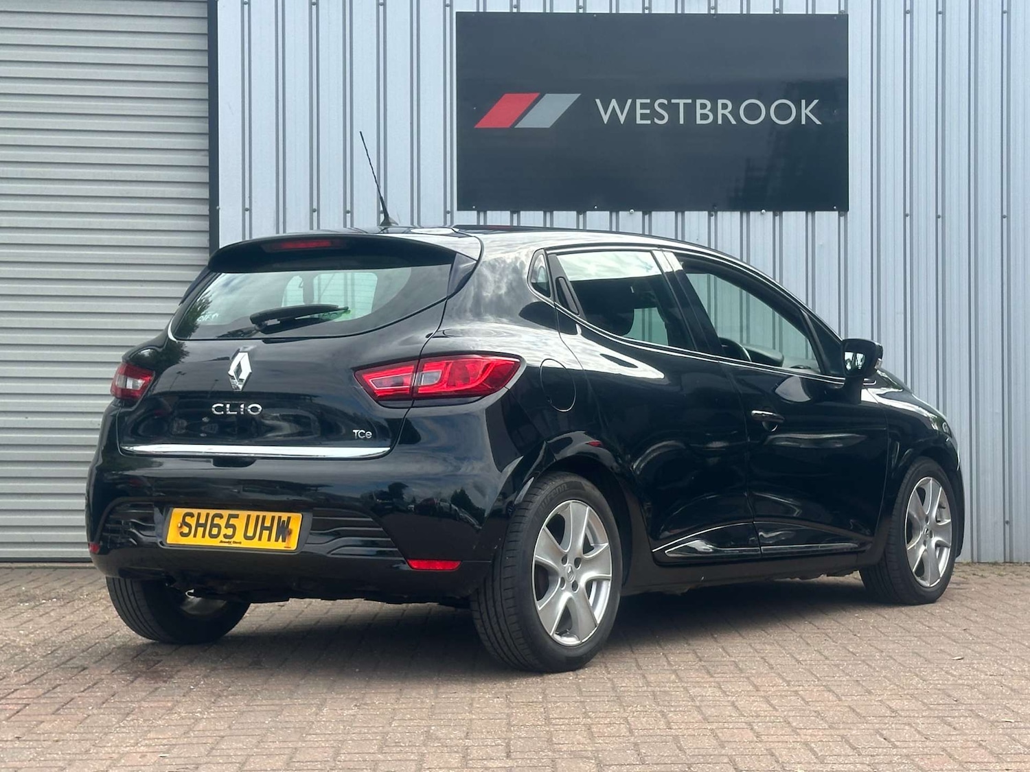 Used Renault Clio 2015 for sale - 77096052: Photo 4