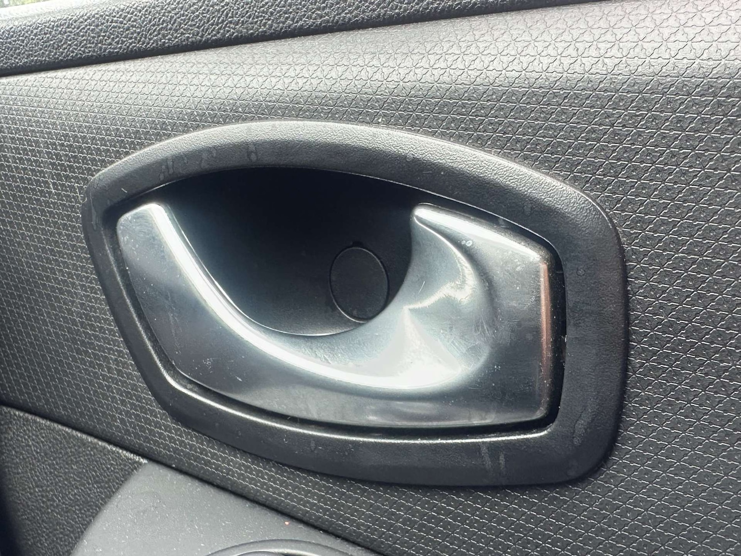 Used Renault Clio 2015 for sale - 77096052: Photo 41