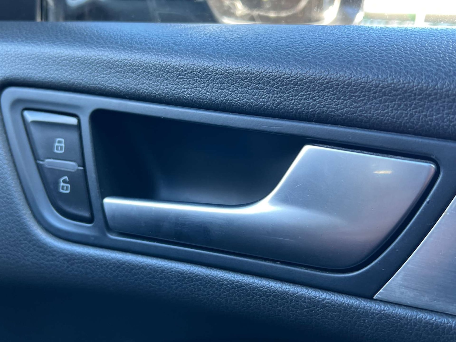 Used Audi Q5 2015 for sale - 76367351: Photo 65