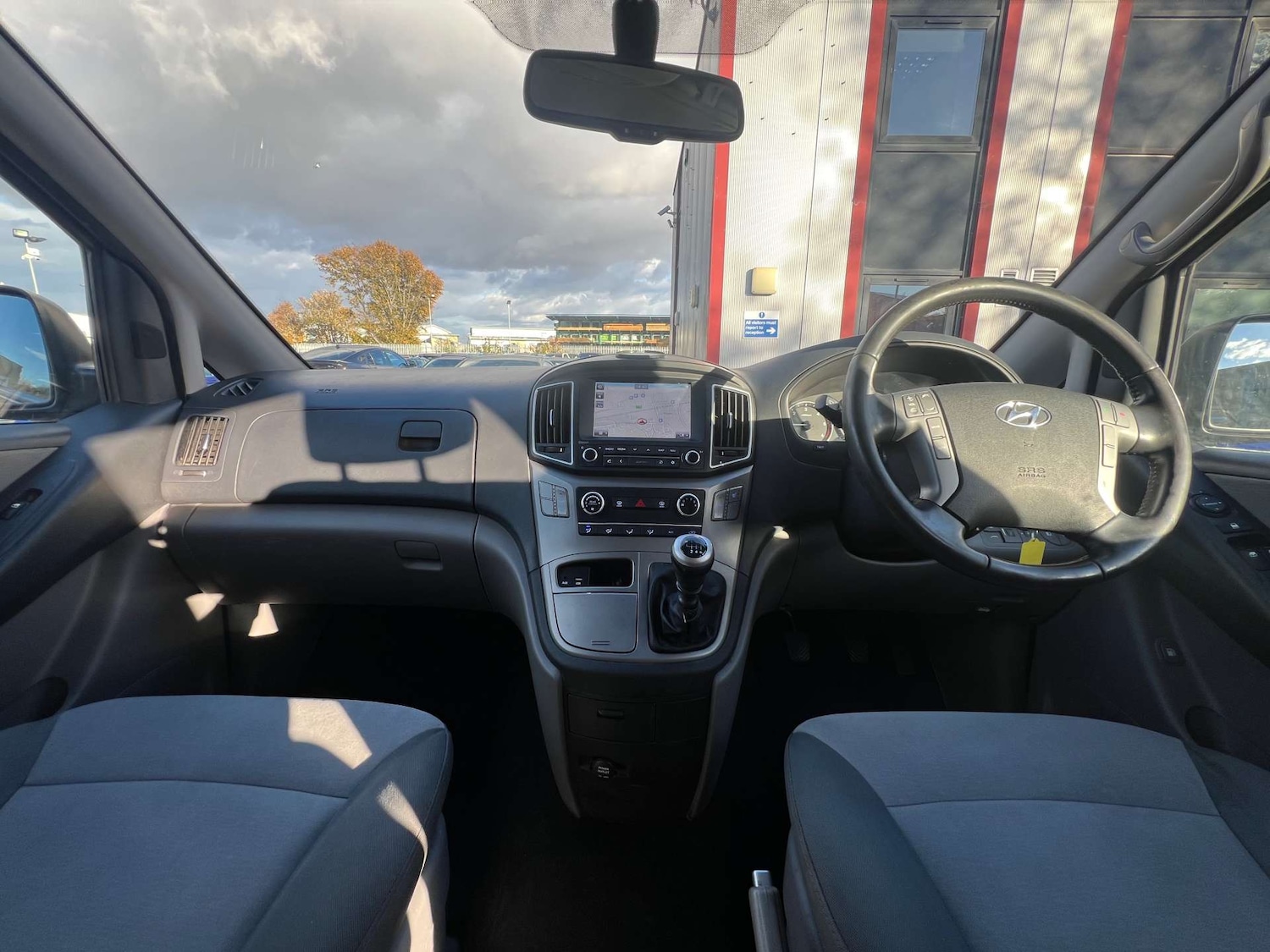 Used Hyundai i800 2018 for sale - 76020186: Photo 24