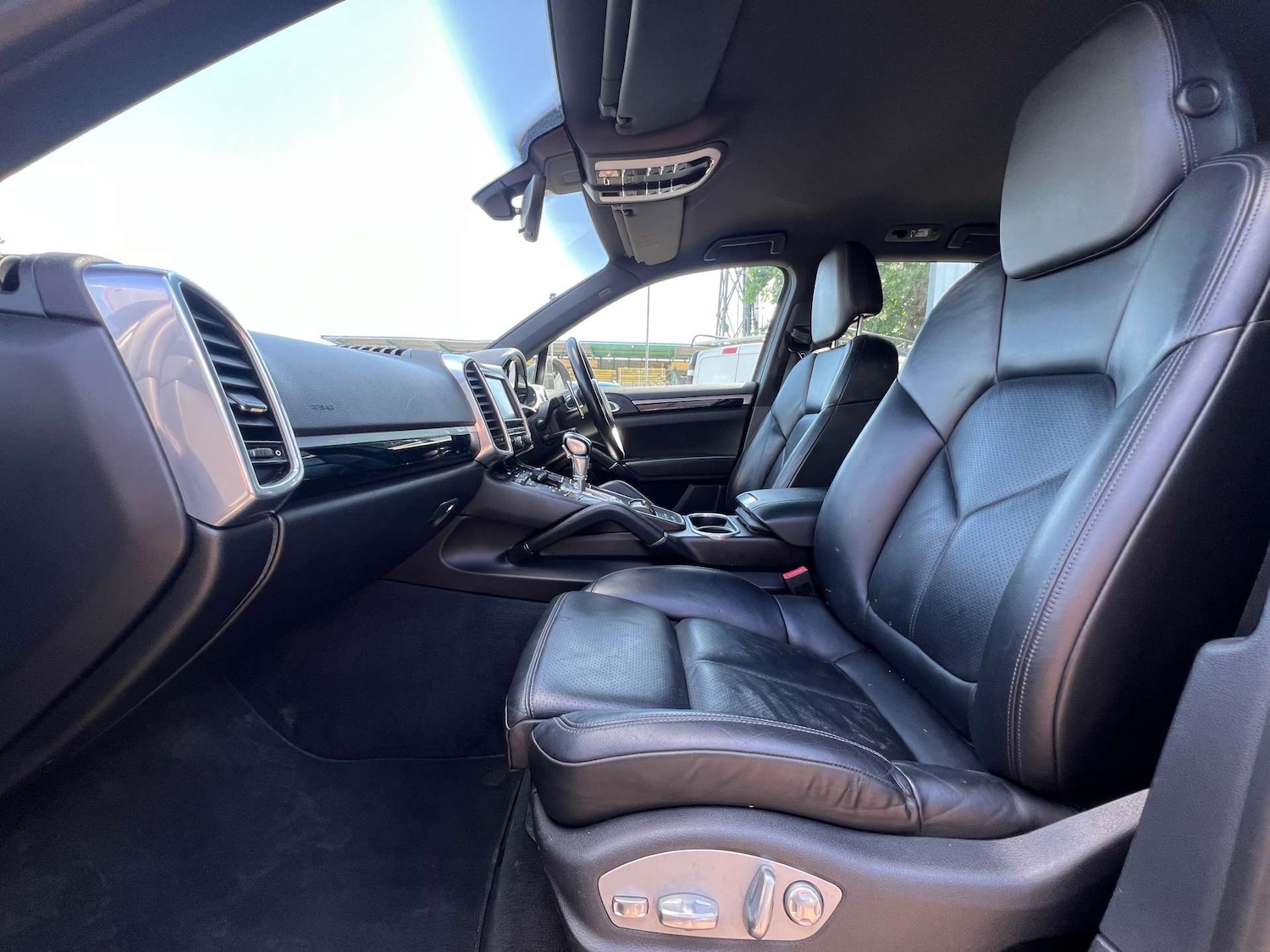 Used Porsche Cayenne 2013 for sale - 76437895: Photo 24