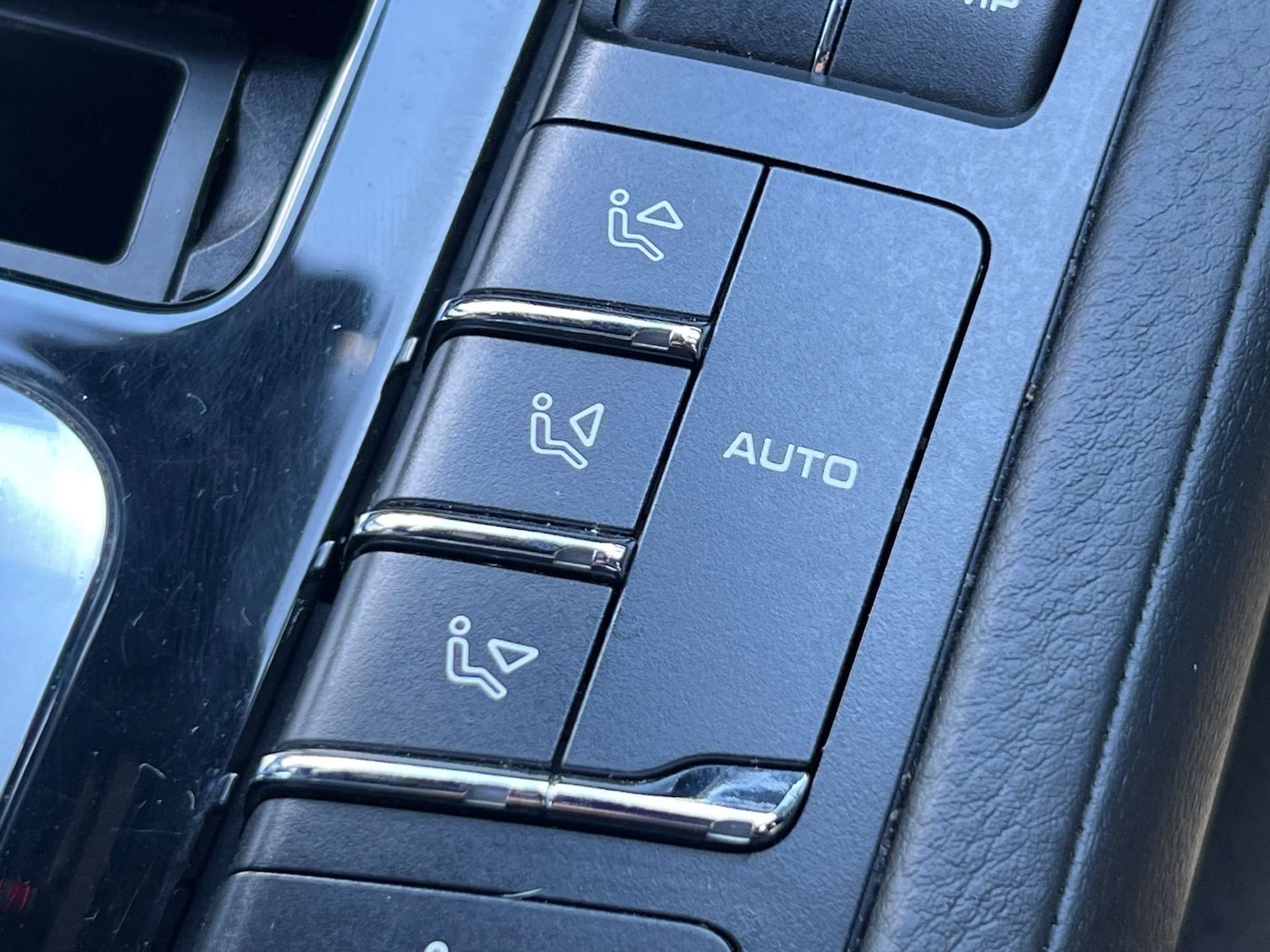 Used Porsche Cayenne 2013 for sale - 76437895: Photo 37