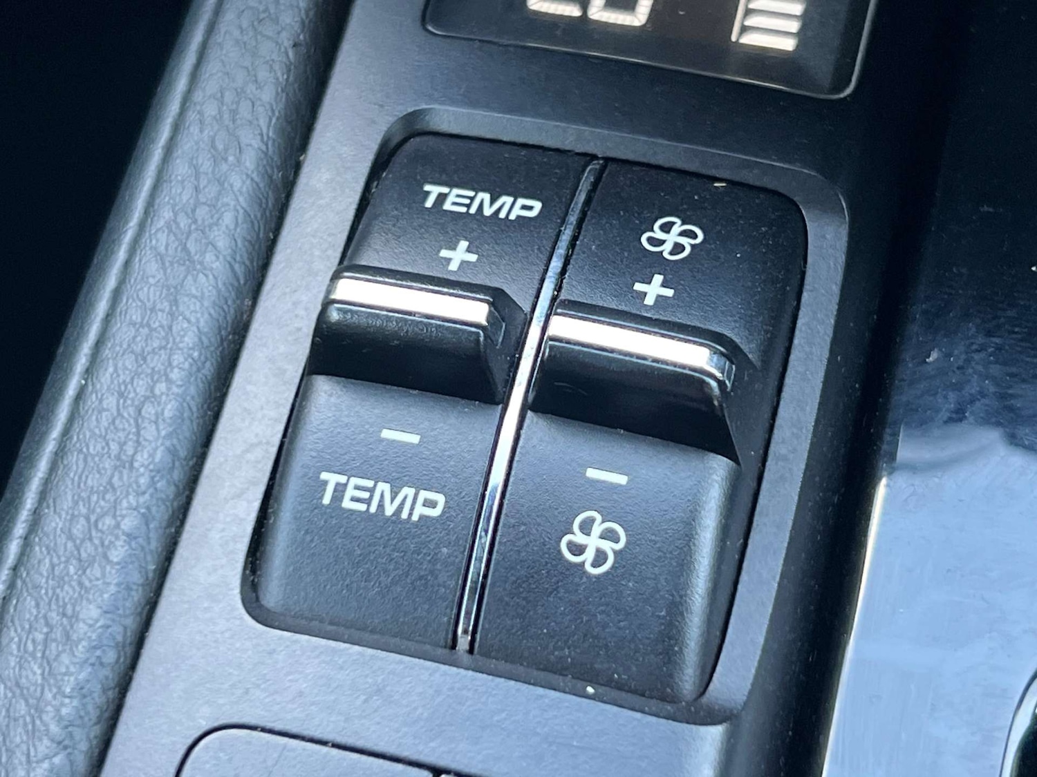 Used Porsche Cayenne 2013 for sale - 76437895: Photo 45