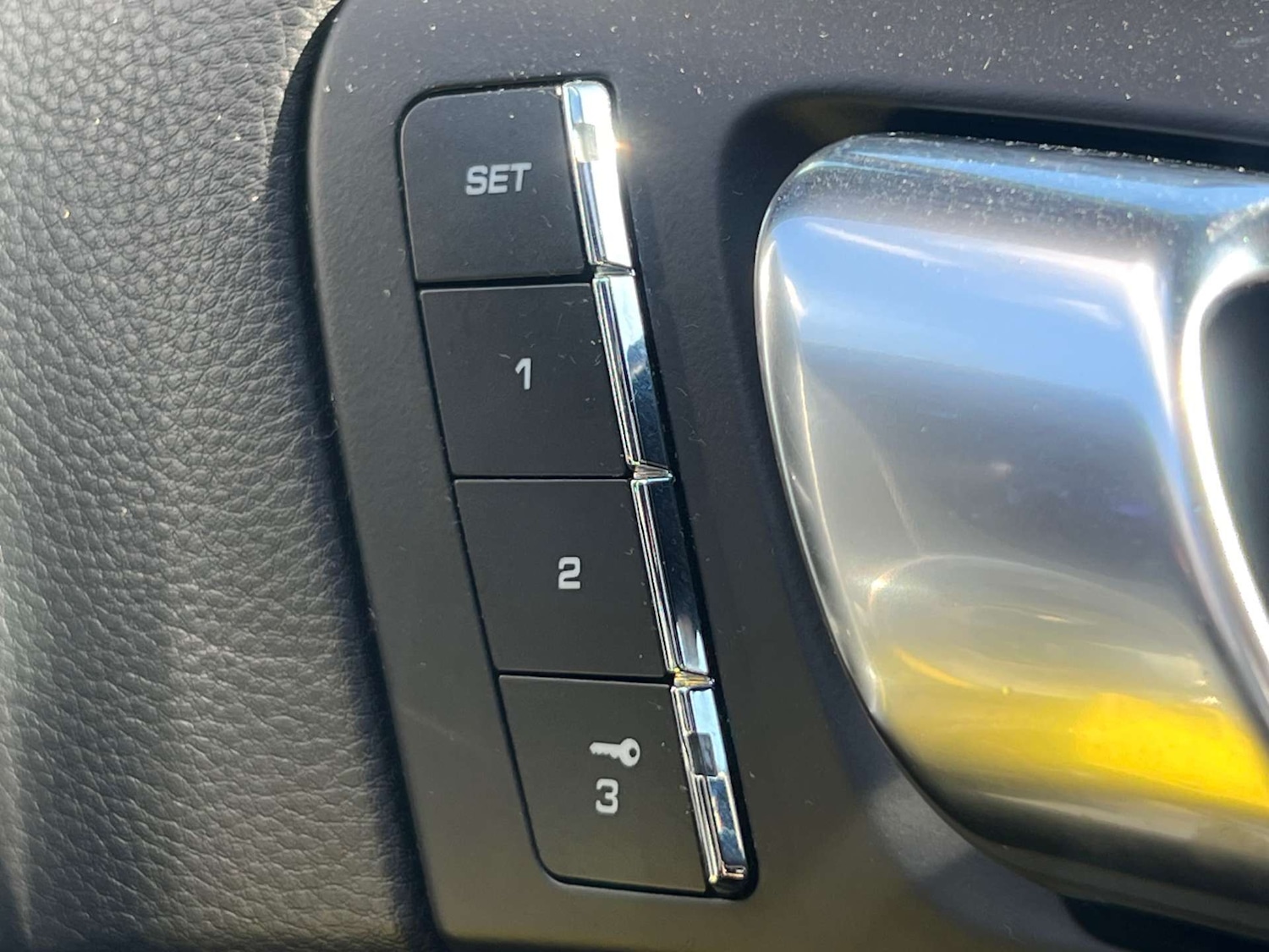 Used Porsche Cayenne 2013 for sale - 76437895: Photo 67