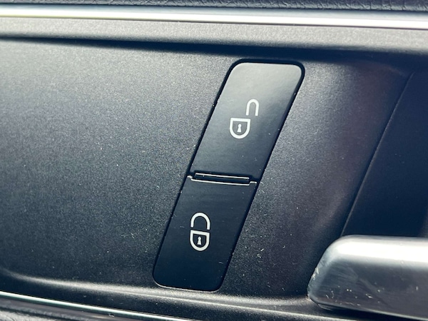Used Mercedes-Benz CLA 2018 for sale - 75617416: Photo 53