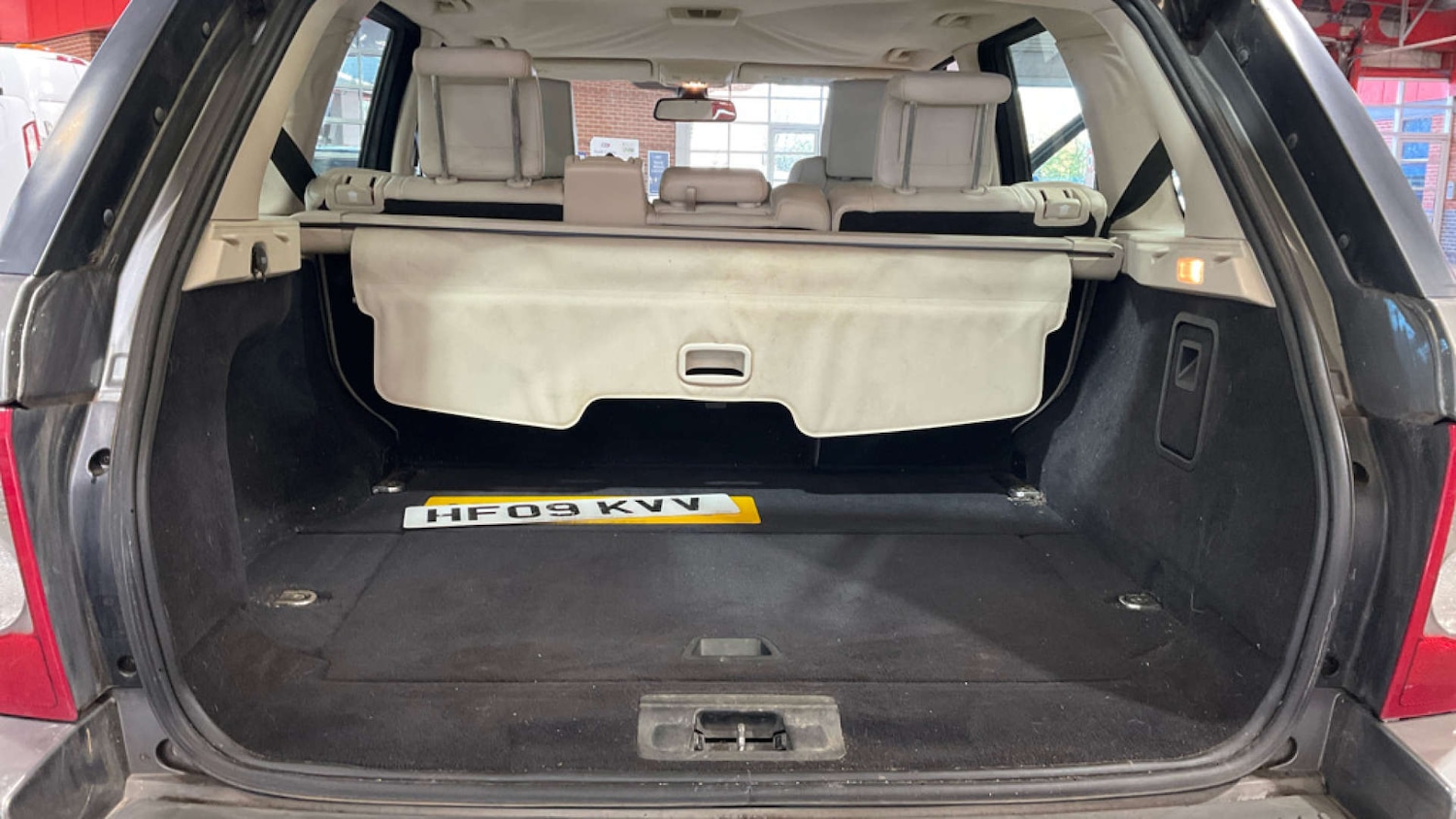 Used Land Rover Range Rover Sport 2009 for sale - 76659848: Photo 11