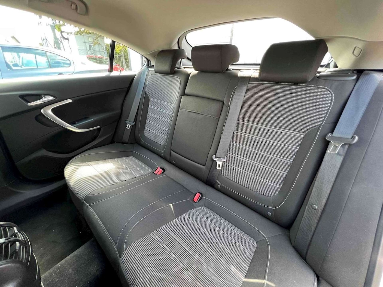 Used Vauxhall Insignia 2011 for sale - 77872394: Photo 14