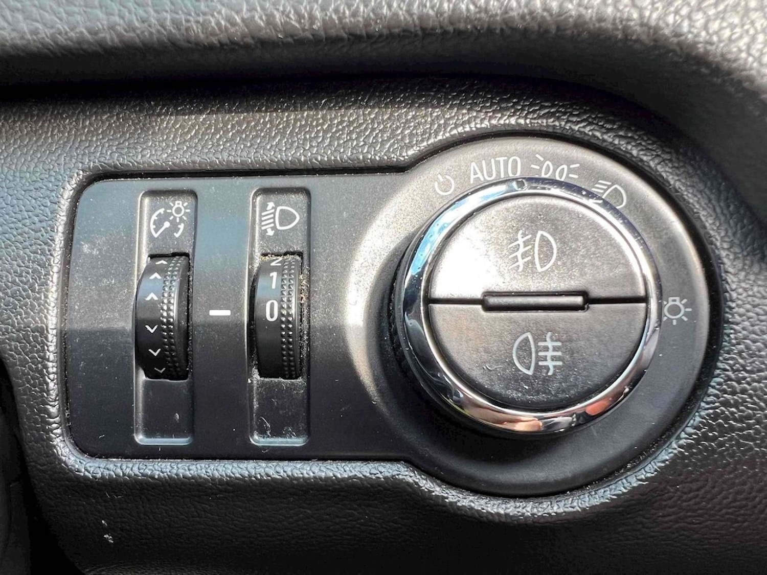 Used Vauxhall Insignia 2011 for sale - 77872394: Photo 30