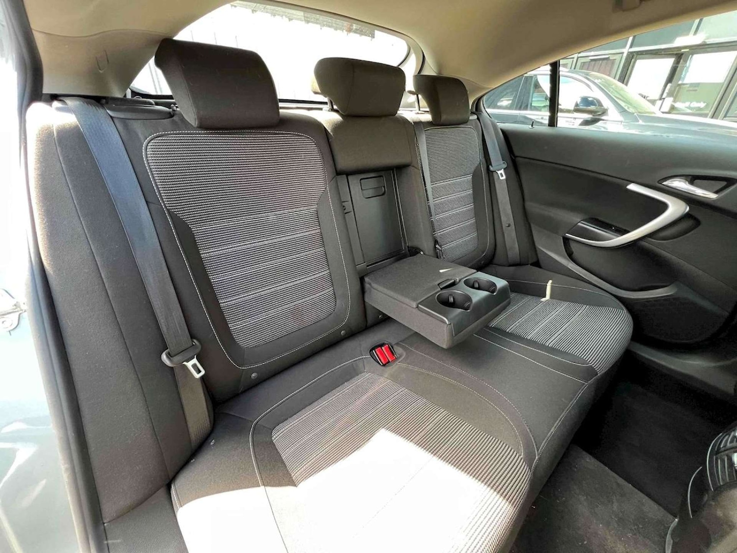 Used Vauxhall Insignia 2011 for sale - 77872394: Photo 9