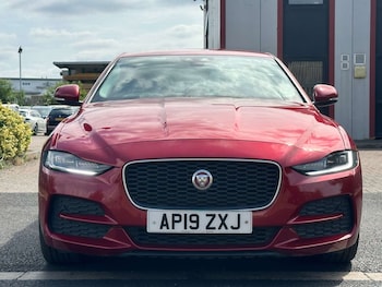 Used Jaguar XE 2019 for sale - 79108595: Photo