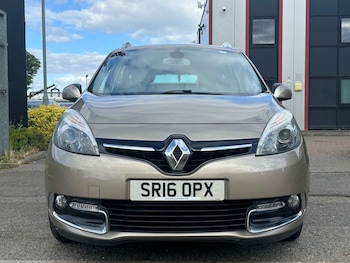 Used Renault Grand Scenic 2016 for sale - 78570560: Photo
