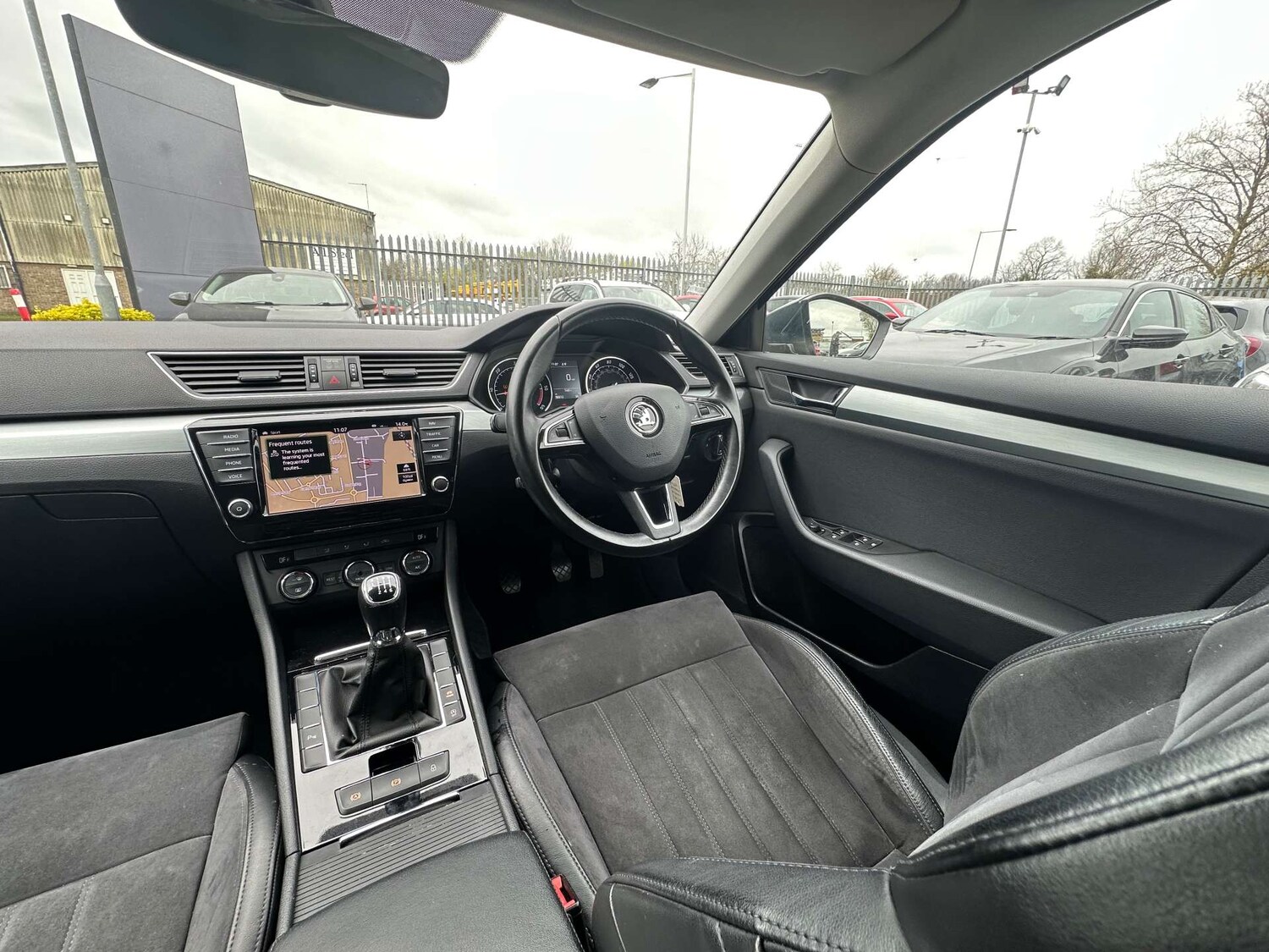 Used Skoda Superb 2017 for sale - 77662817: Photo 25