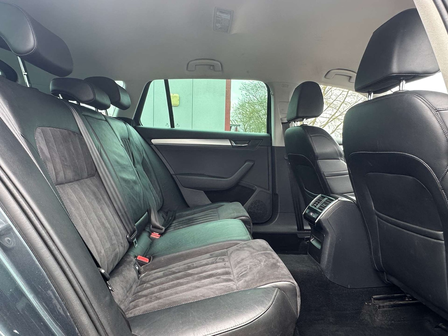 Used Skoda Superb 2017 for sale - 77662817: Photo 35