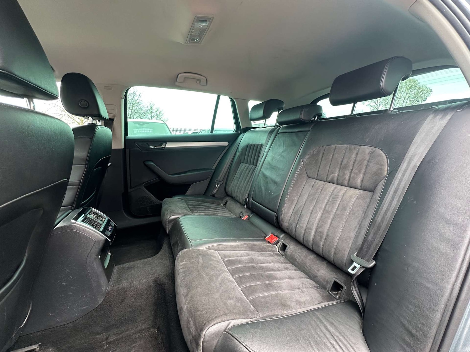 Used Skoda Superb 2017 for sale - 77662817: Photo 37