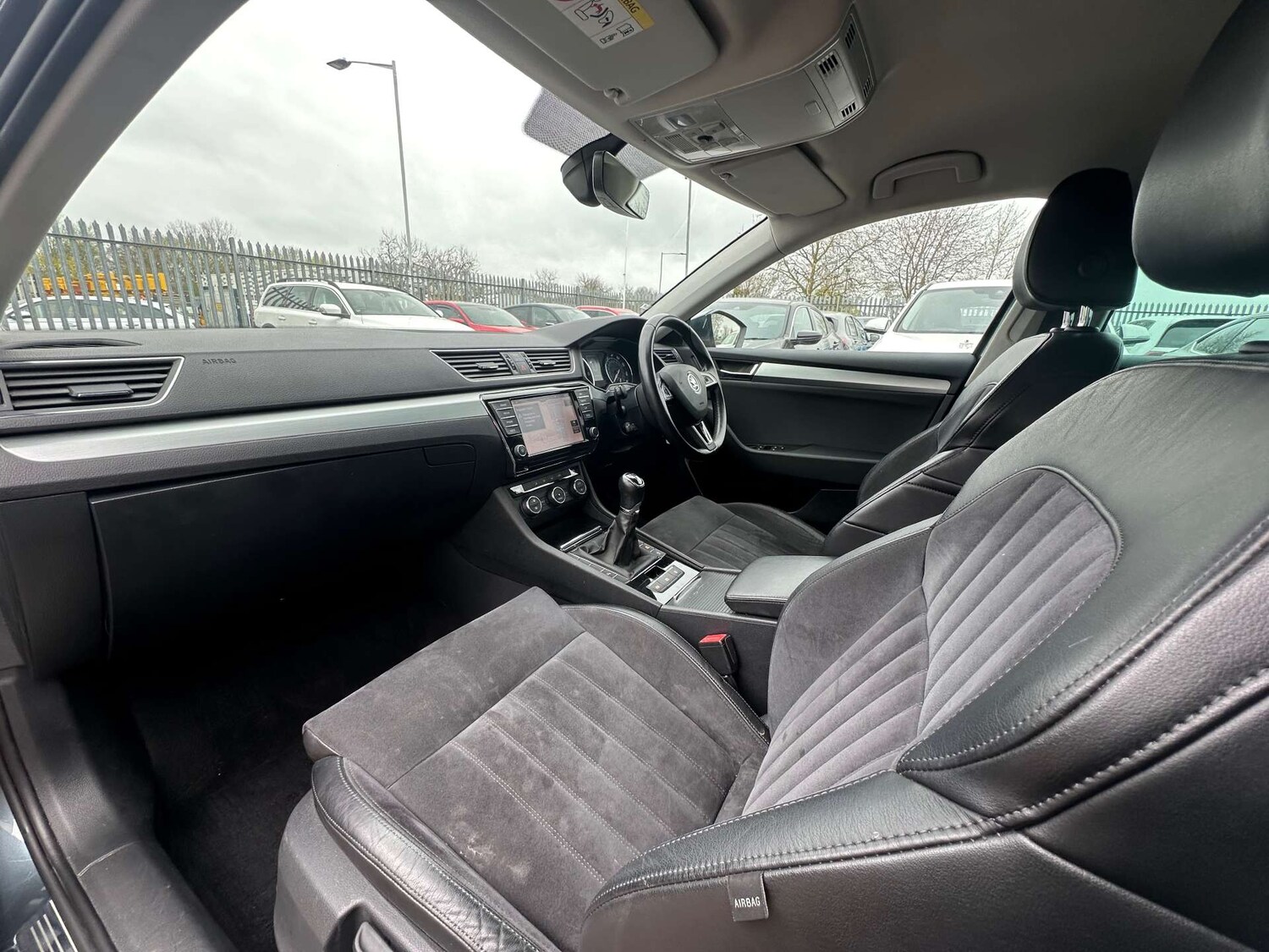 Used Skoda Superb 2017 for sale - 77662817: Photo 42