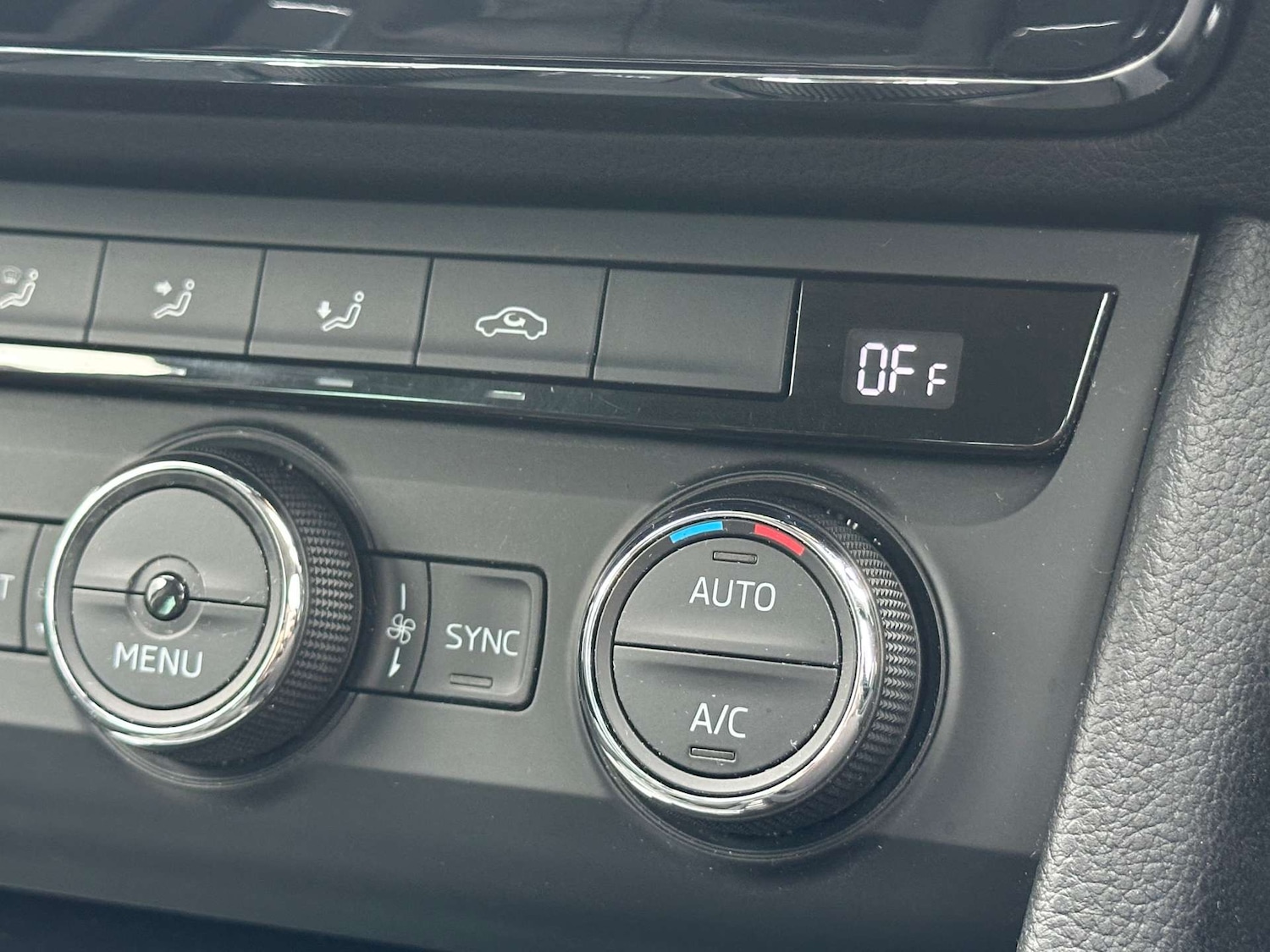 Used Skoda Superb 2017 for sale - 77662817: Photo 51