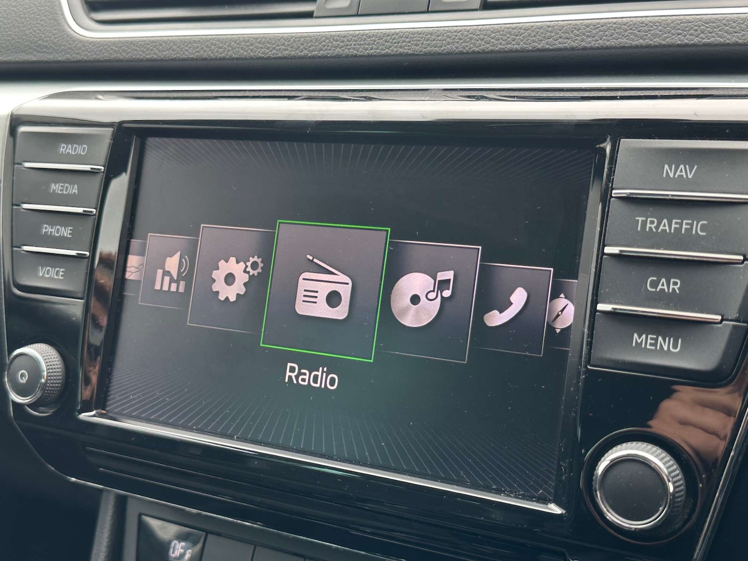 Used Skoda Superb 2017 for sale - 77662817: Photo 55