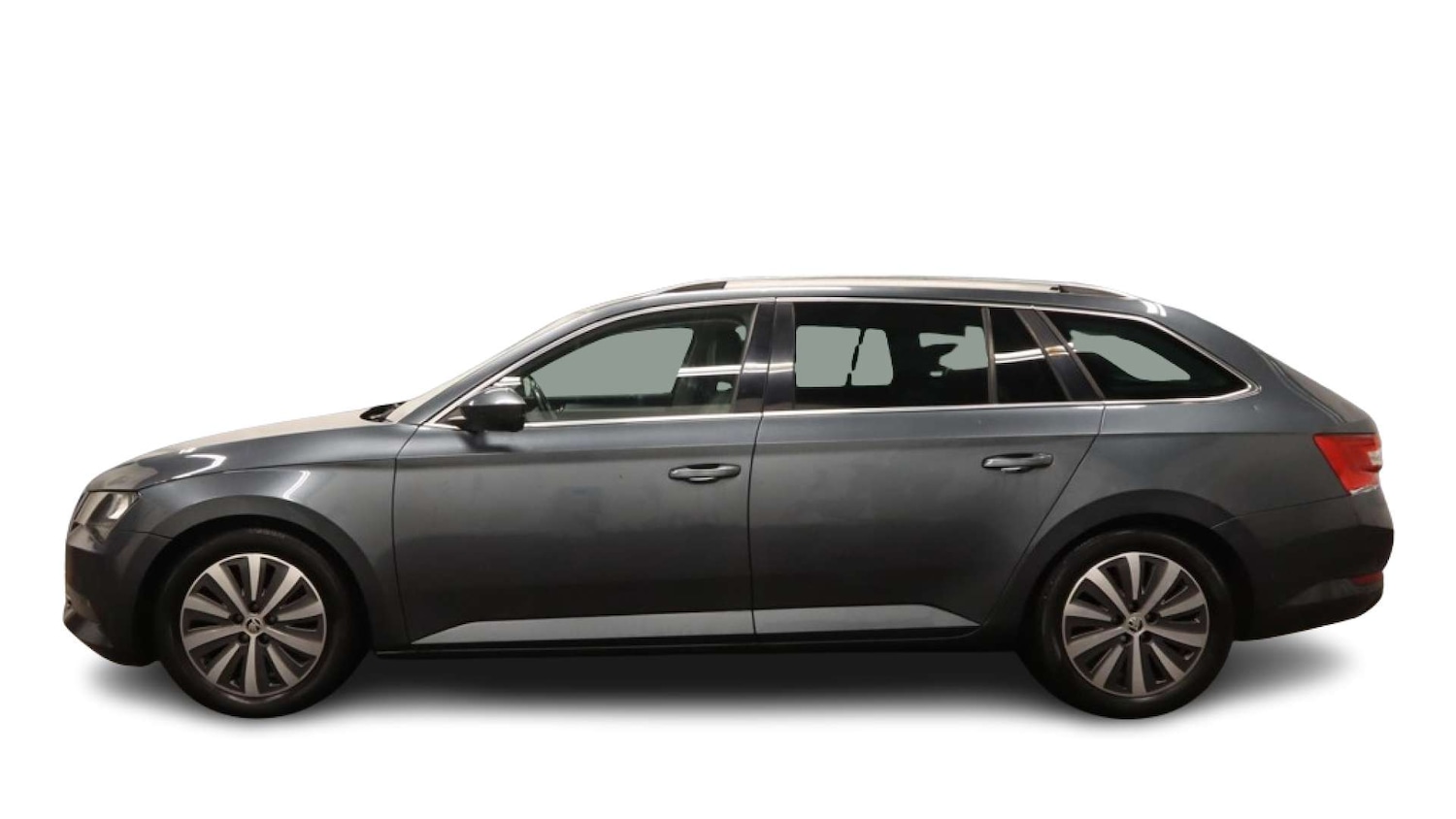 Used Skoda Superb 2017 for sale - 77662817: Photo 6