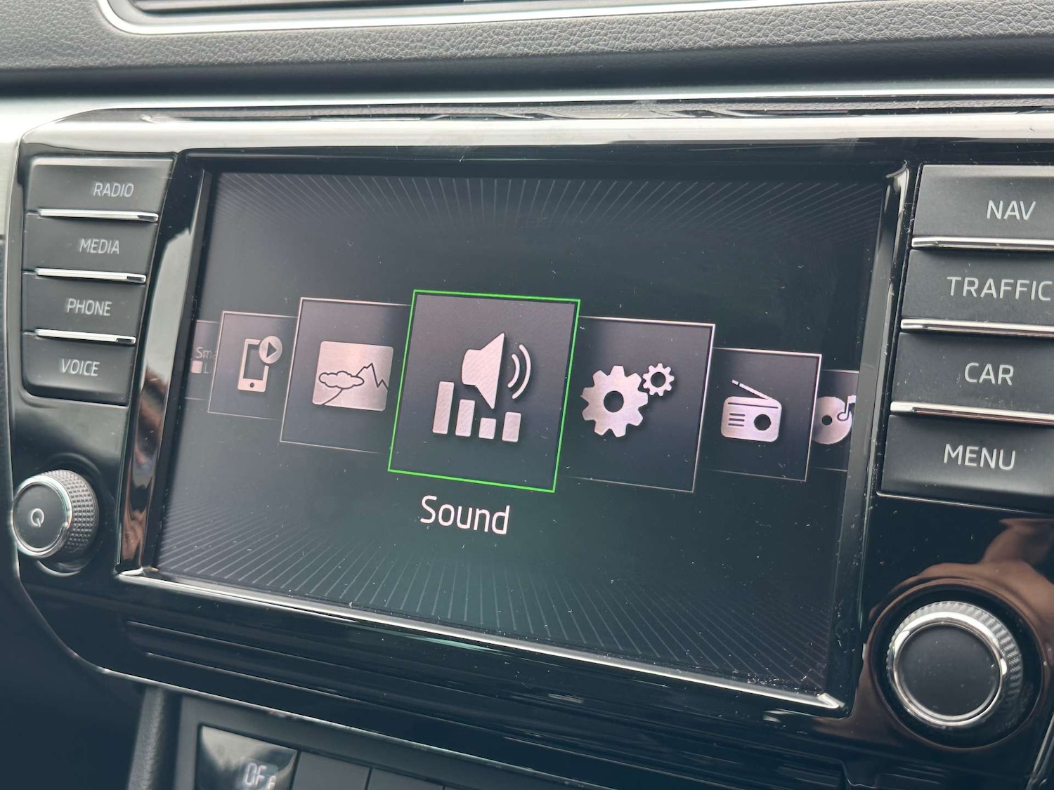 Used Skoda Superb 2017 for sale - 77662817: Photo 63