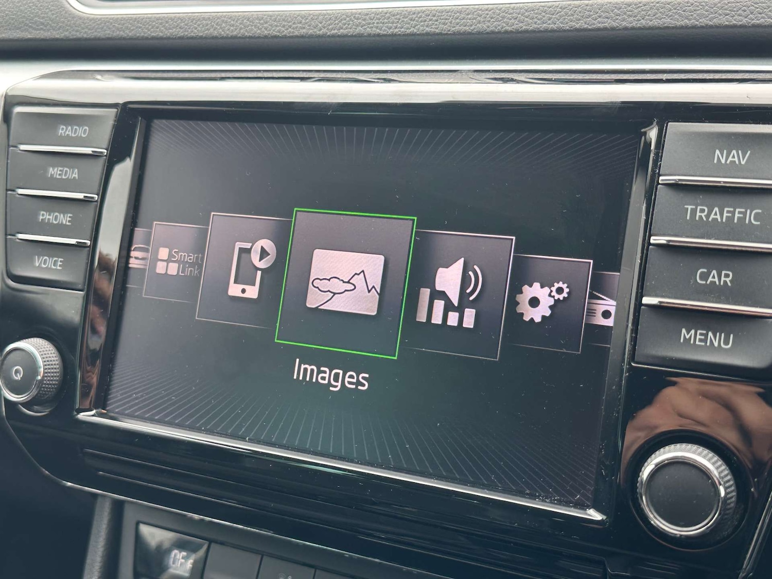 Used Skoda Superb 2017 for sale - 77662817: Photo 64