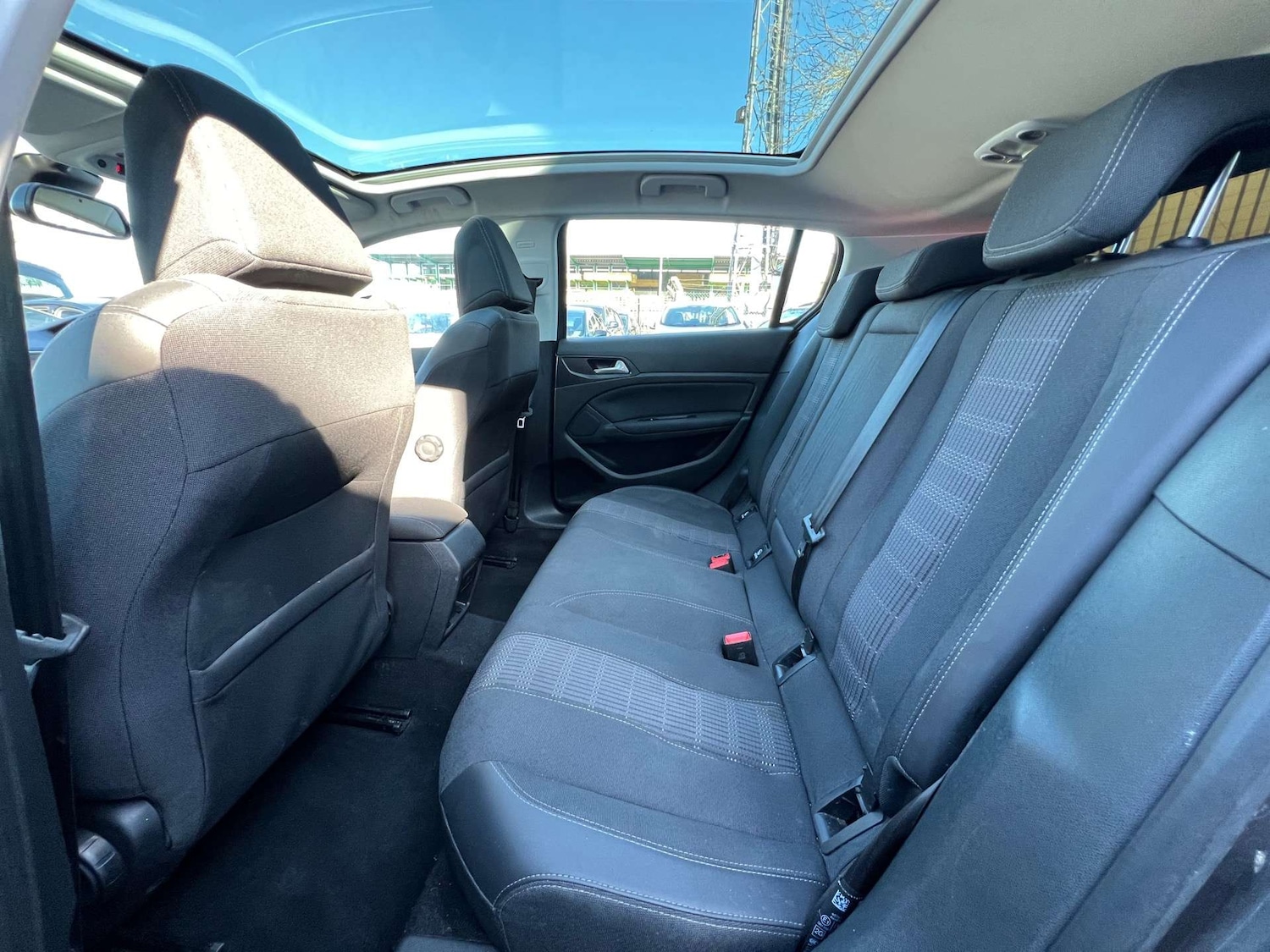 Used Peugeot 308 2018 for sale - 77704061: Photo 27