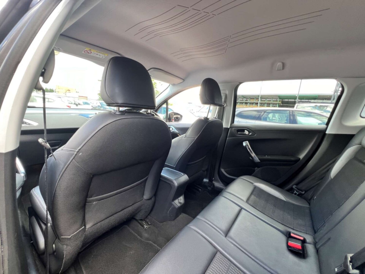 Used Peugeot 2008 2016 for sale - 76601589: Photo 32