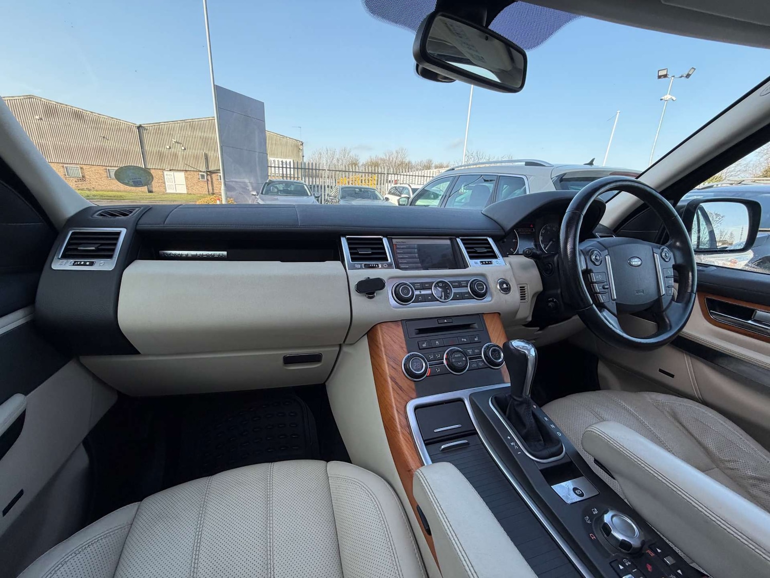 Used Land Rover Range Rover Sport 2010 for sale - 77730212: Photo 28