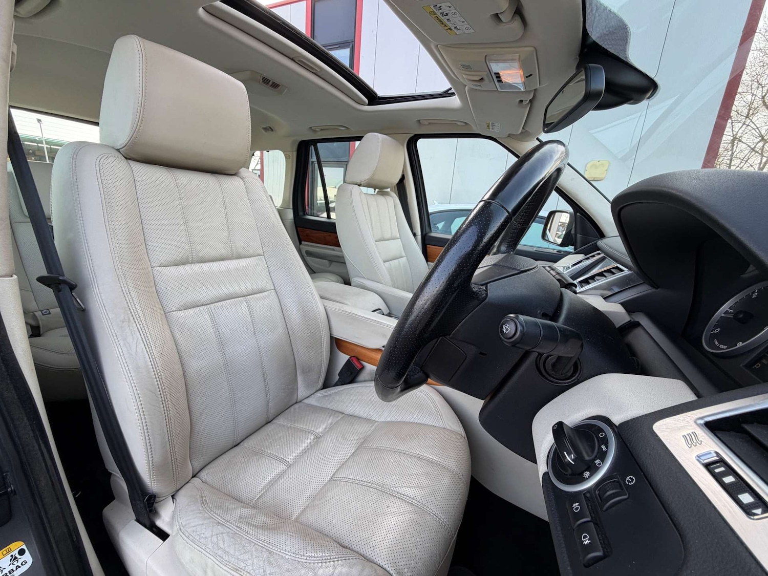 Used Land Rover Range Rover Sport 2010 for sale - 77730212: Photo 31