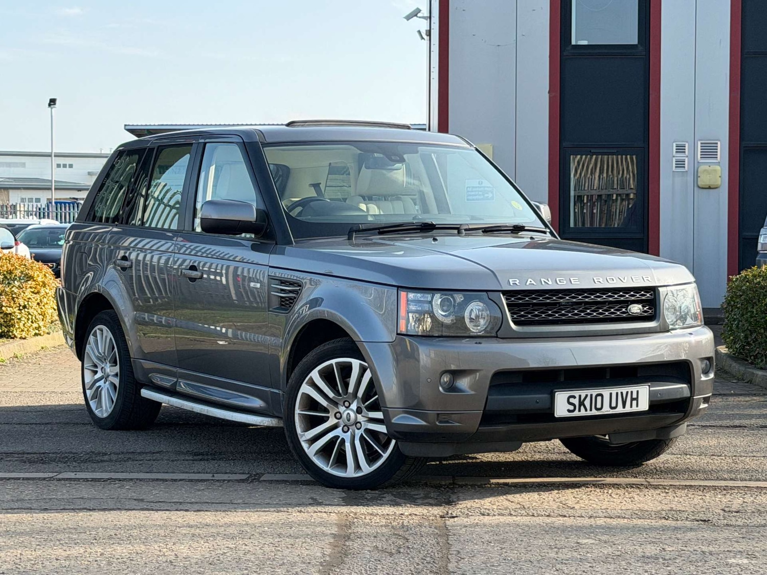 Used Land Rover Range Rover Sport 2010 for sale - 77730212: Photo 5