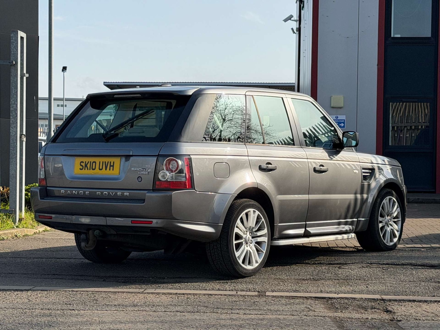 Used Land Rover Range Rover Sport 2010 for sale - 77730212: Photo 6