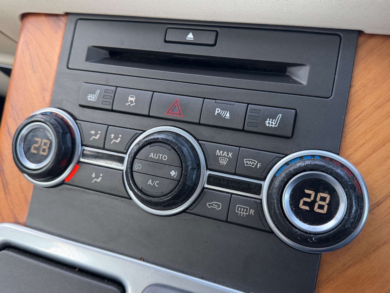 Used Land Rover Range Rover Sport 2010 for sale - 77730212: Photo 60