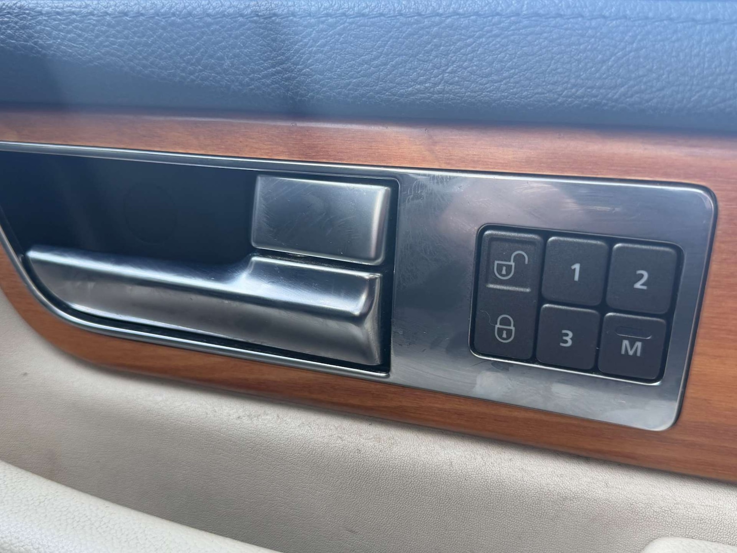 Used Land Rover Range Rover Sport 2010 for sale - 77730212: Photo 67