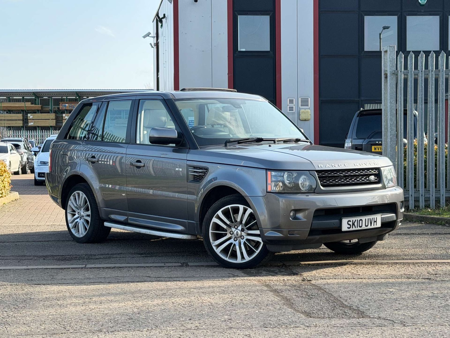 Used Land Rover Range Rover Sport 2010 for sale - 77730212: Photo 7