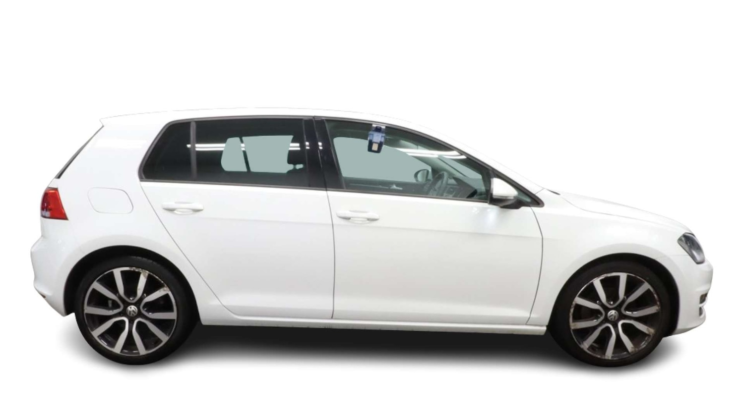 Used Volkswagen Golf 2016 for sale - 77096070: Photo 2